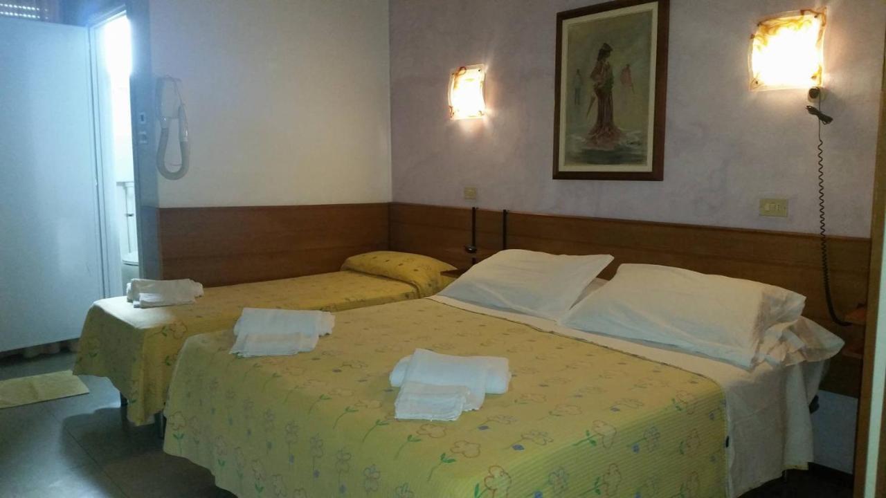 Hotel Pecci Rimini Eksteriør billede